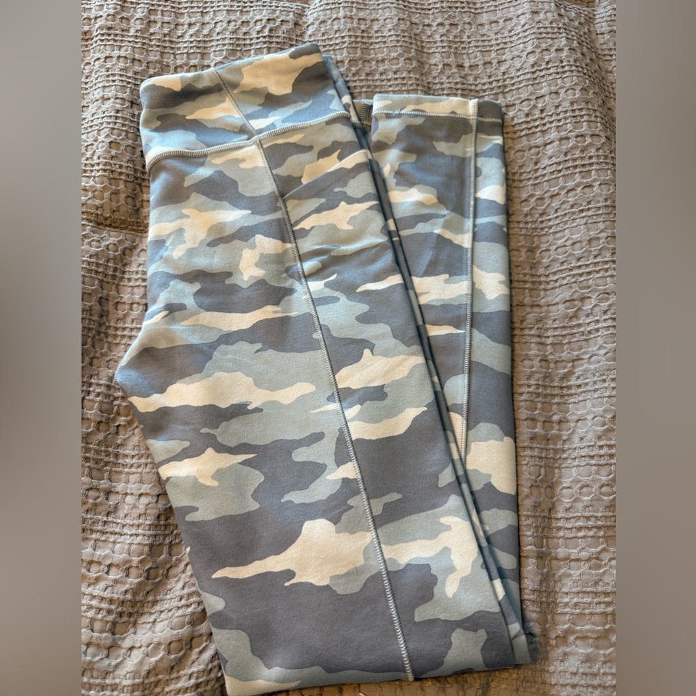 Athleta girls camo leggings xl(14)